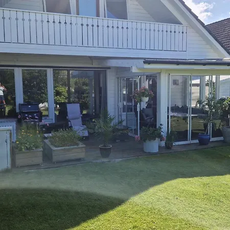 House For Ons Holiday home *